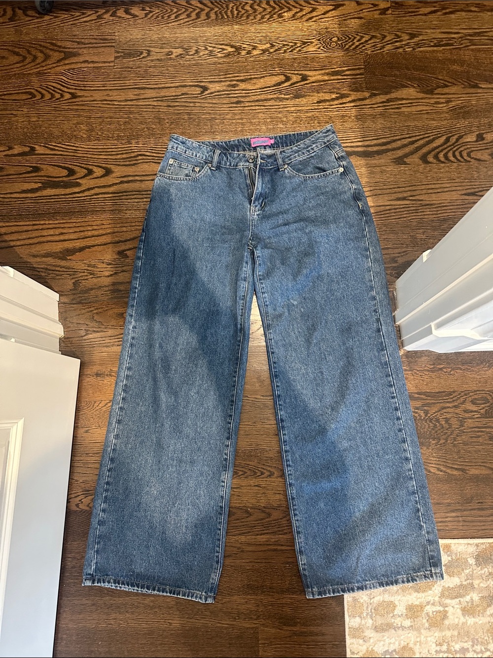 Edikted Wide-Leg Jeans in Medium Blue Wash